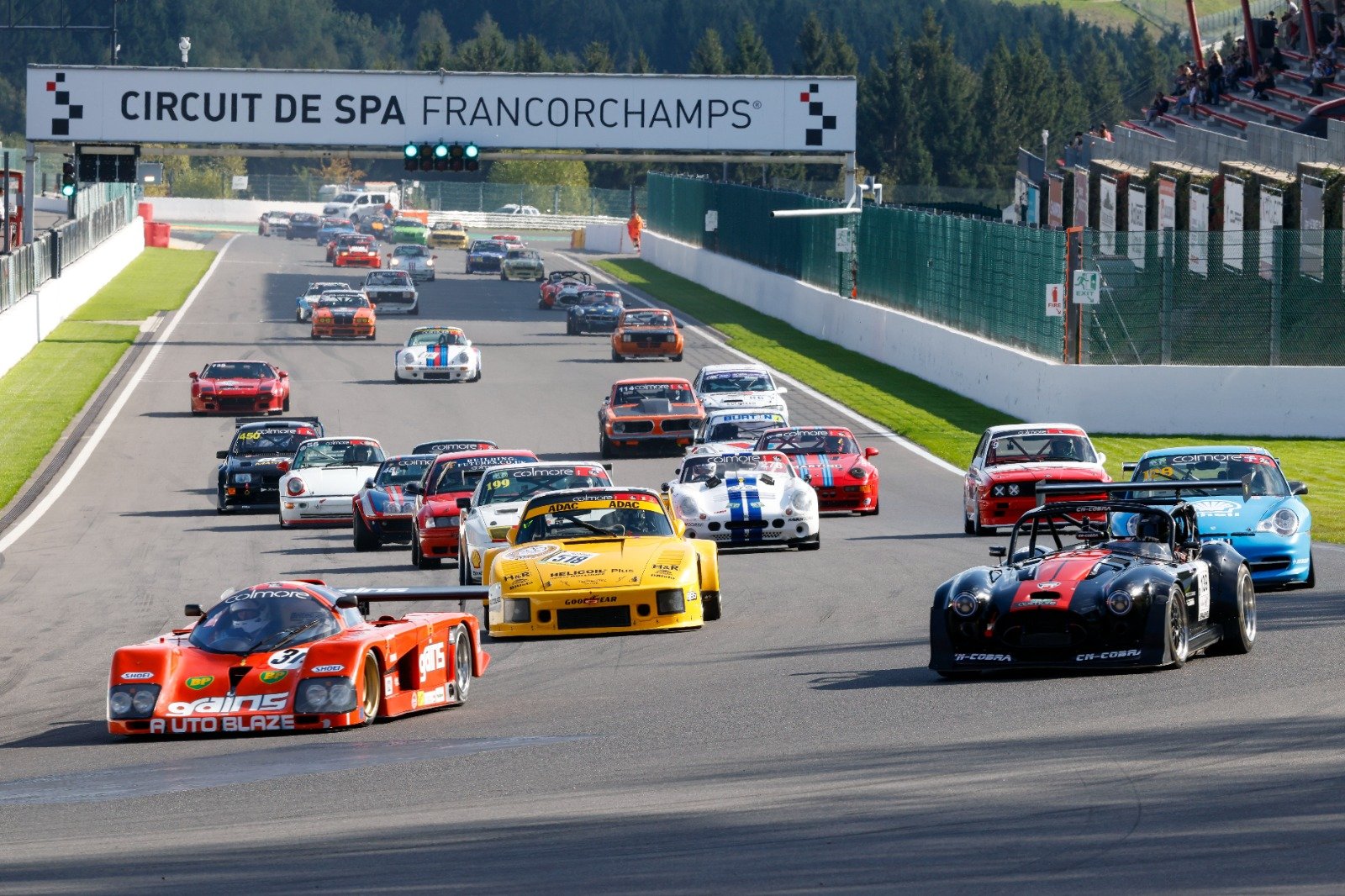 Group C2 ADA was at the head of the huge 78-car Youngtimer Touring Car Challenge field