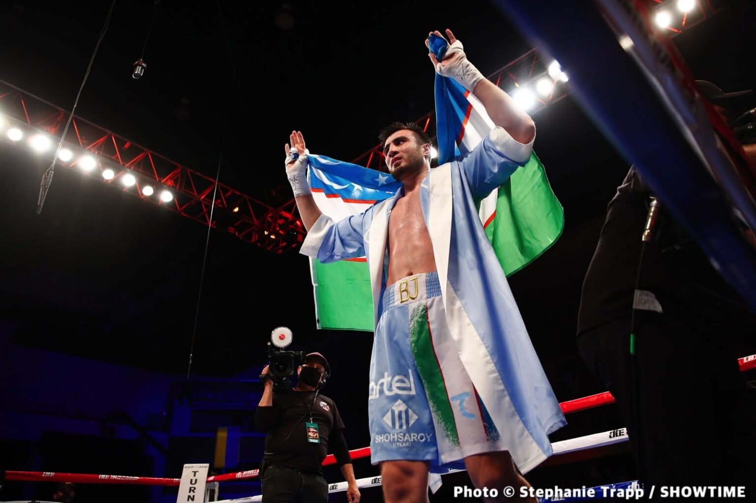 Bakhodir Jalolov Gets Another Soft Touch At 32 Against Solomon Dacres