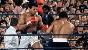 Ken Norton Leaves Yankee Stadium Without Ali’s Title