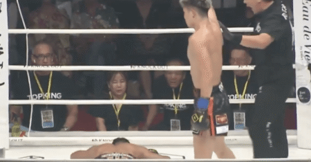 Video: Muay Thai legend Sitthichai launched into the air after vicious uppercut