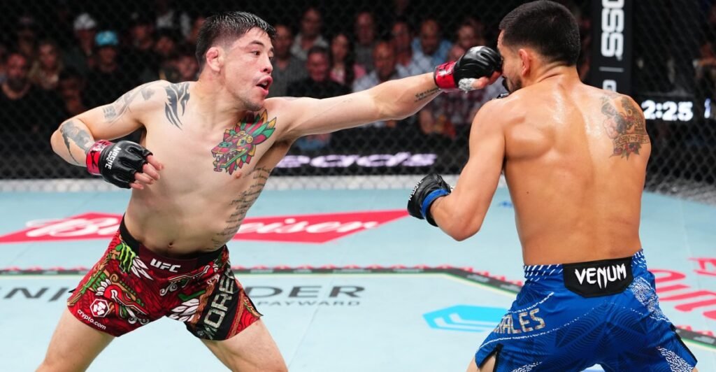 Noche UFC results: Brandon Moreno shows off slick striking and grappling to beat Joseph Morales