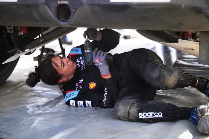 Hyundai Motorsport crew member